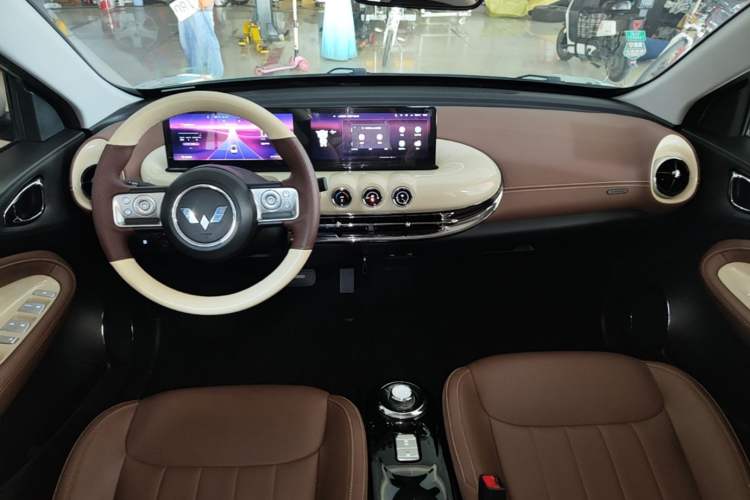 Used Wuling Bingo 2023 410 km Lingxi Deluxe Edition Center Console