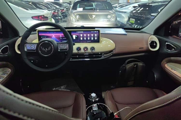 Used Wuling Bingo 2023 333 km Lingxi Connected+ Version Center Console