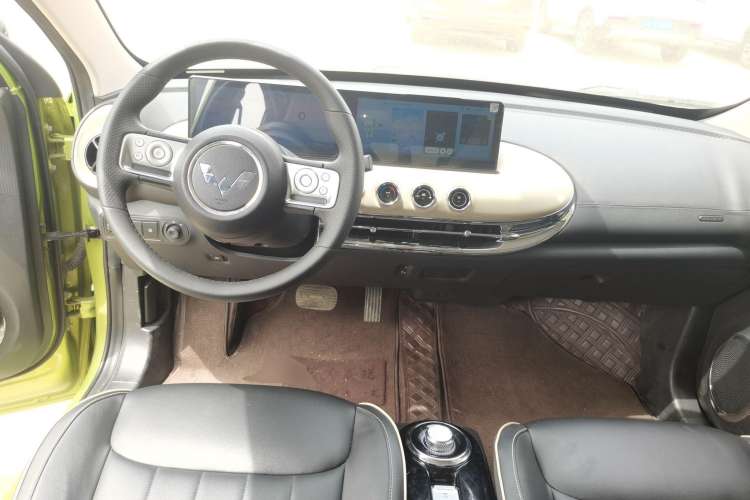 Used Wuling Bingo 2023 333 km Lingxi Connected Version Center Console