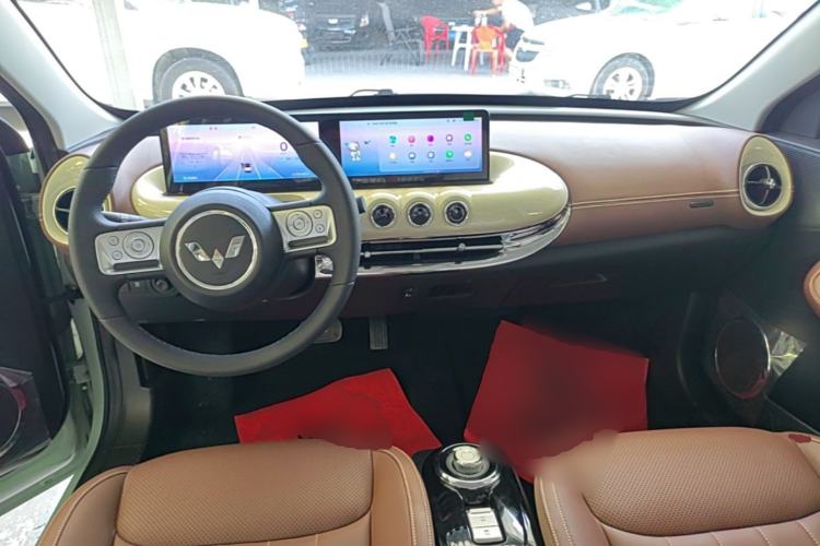 Used Wuling Bingo 2023 410 km Lingxi Deluxe Edition Center Console