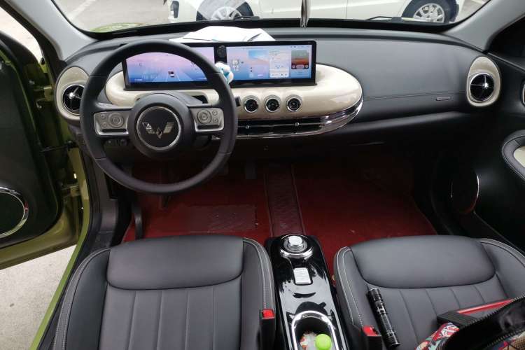 Used Wuling Bingo 2023 333 km Lingxi Connected Version Center Console