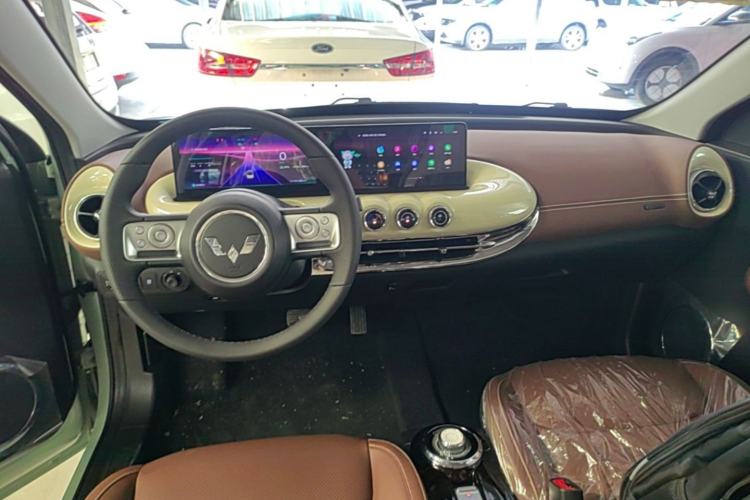 Used Wuling Bingo 2023 410 km Lingxi Deluxe Edition Center Console