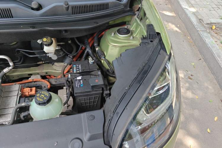 Used Wuling Bingo 2023 333 km Lingxi Connected+ Version Engine Bay Left
