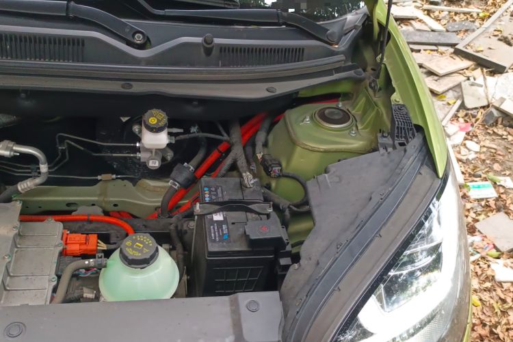 Used Wuling Bingo 2023 333 km Enjoyment Version Engine Bay Left