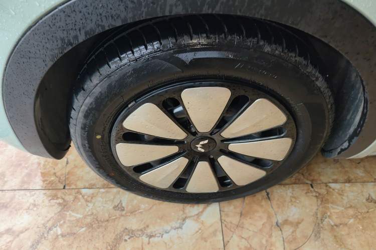 Used Wuling Bingo 2023 333 km Enjoyment Version Exterior 4