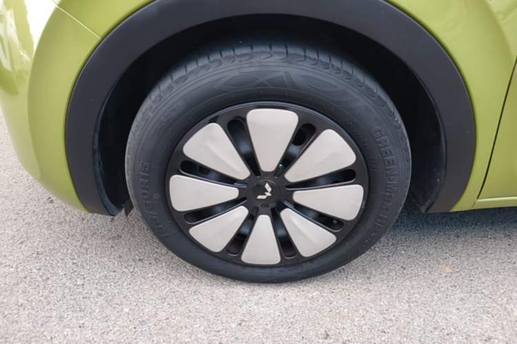 Used Wuling Bingo 2023 203km Comfort Edition Exterior 4