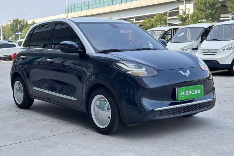 Used Wuling Bingo 2023 203km Comfort Edition Front Right 45 Deg