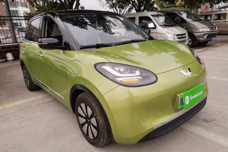 Used Wuling Bingo 2023 333 km Lingxi Connected Version Front Right 45 Deg