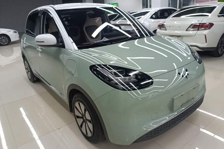 Used Wuling Bingo 2023 410 km Lingxi Deluxe Edition Front Right 45 Deg