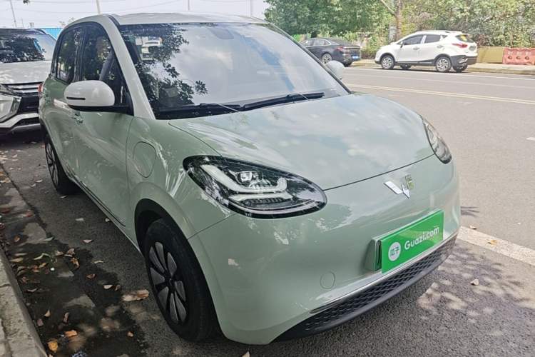 Used Wuling Bingo 2023 410 km Lingxi Deluxe Edition Front Right 45 Deg