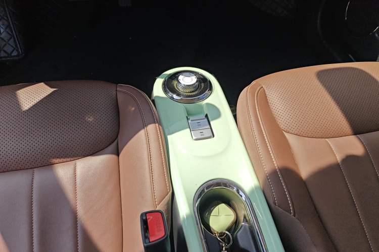Used Wuling Bingo 2023 333 km Enjoyment Version Gear Lever