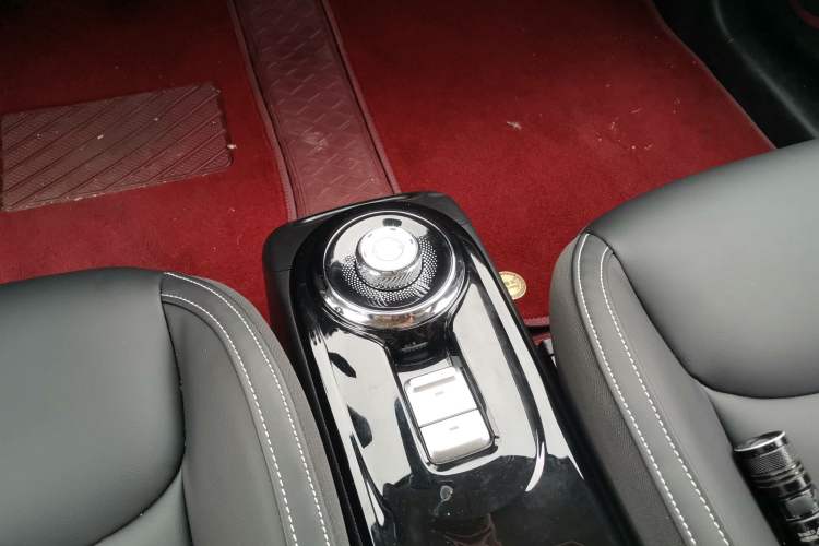 Used Wuling Bingo 2023 333 km Lingxi Connected Version Gear Lever