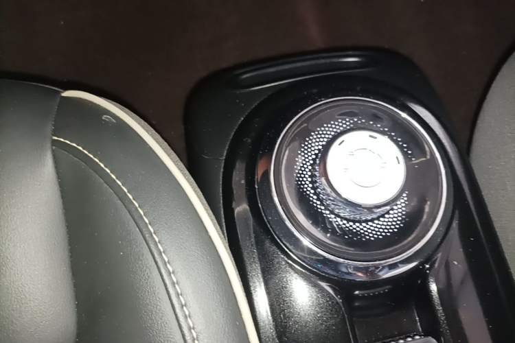 Used Wuling Bingo 2023 333 km Lingxi Connected Version Gear Lever