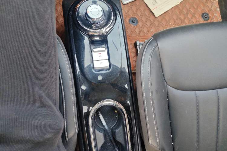 Used Wuling Bingo 2023 333 km Enjoyment Version Gear Lever