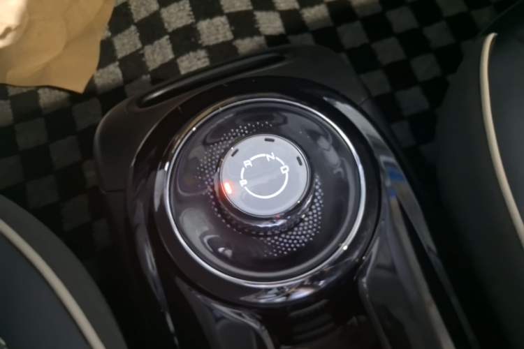 Used Wuling Bingo 2023 333 km Lingxi Connected Version Gear Lever