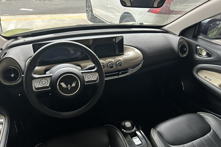 Used Wuling Bingo 2023 333 km Lingxi Connected+ Version Interior 1