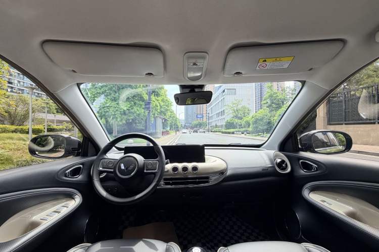 Used Wuling Bingo 2023 333 km Lingxi Connected Version Interior 3
