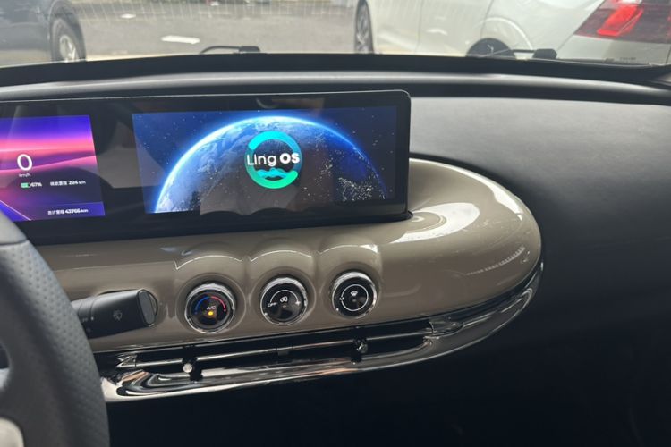 Used Wuling Bingo 2023 333 km Lingxi Connected+ Version Interior 4
