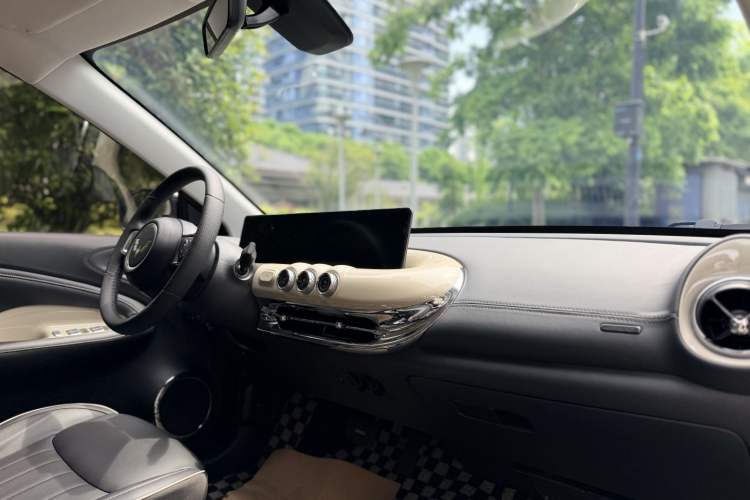 Used Wuling Bingo 2023 333 km Lingxi Connected Version Interior 8