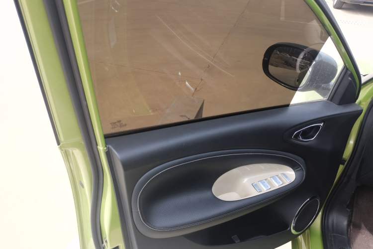 Used Wuling Bingo 2023 333 km Lingxi Connected Version Left Front Door Interior