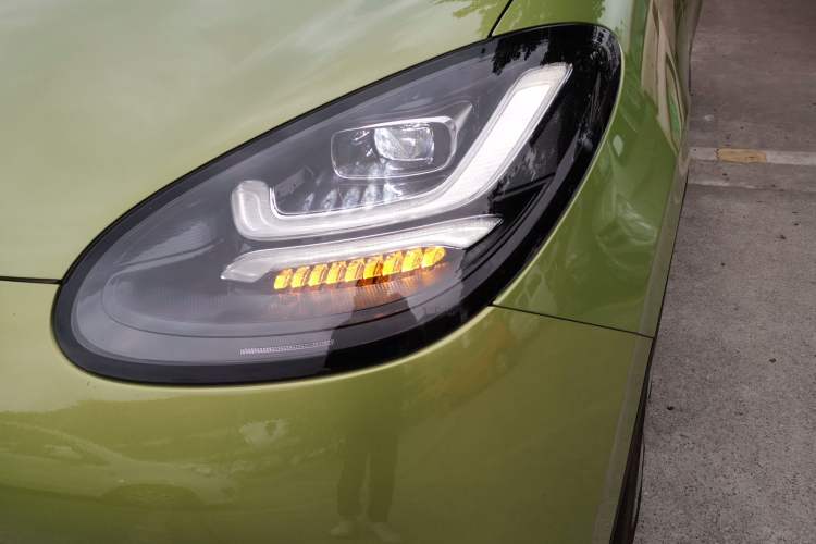 Used Wuling Bingo 2023 333 km Lingxi Connected Version Left Front Headlight