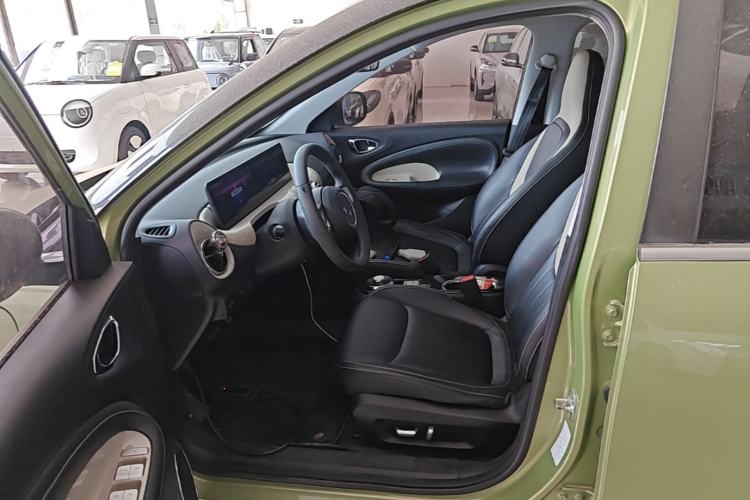 Used Wuling Bingo 2023 333 km Lingxi Connected Version Left Front Seat
