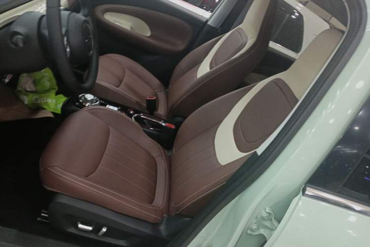 Used Wuling Bingo 2023 410 km Lingxi Deluxe Edition Left Front Seat