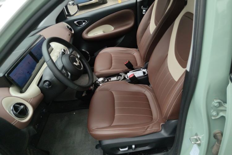 Used Wuling Bingo 2023 410 km Lingxi Deluxe Edition Left Front Seat