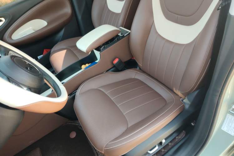 Used Wuling Bingo 2023 410 km Lingxi Deluxe Edition Left Front Seat