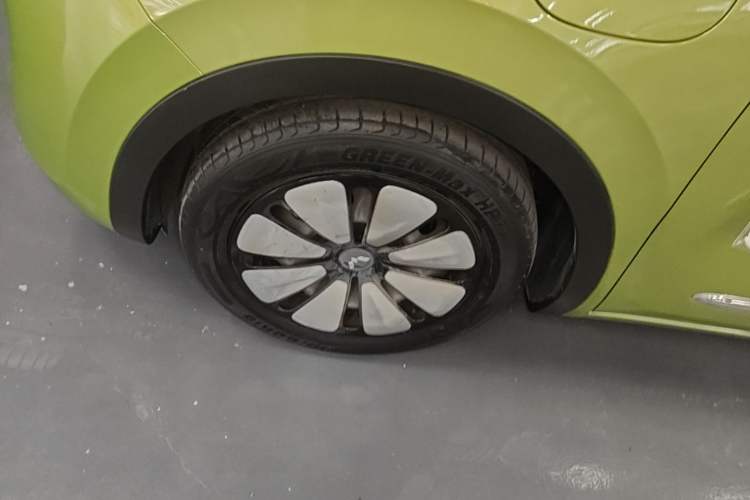 Used Wuling Bingo 2023 333 km Enjoyment Version Left Front Wheel Hub