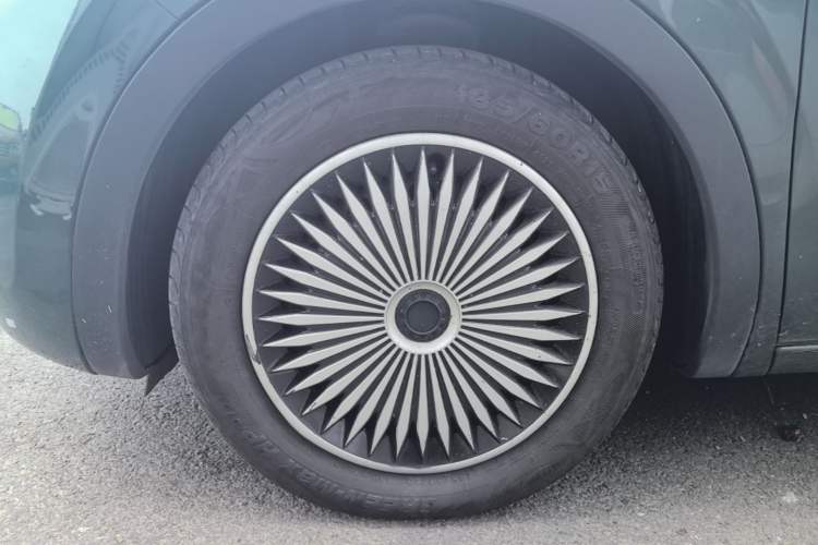 Used Wuling Bingo 2023 333 km Lingxi Connected+ Version Left Front Wheel Hub