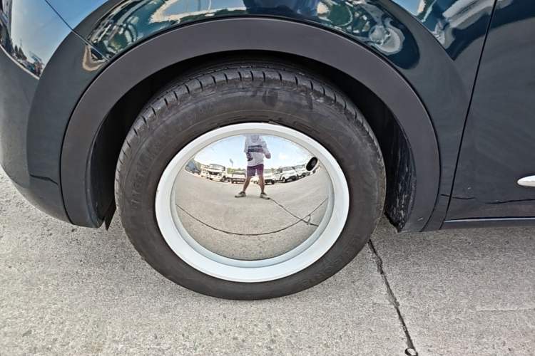 Used Wuling Bingo 2023 203km Comfort Edition Left Front Wheel Hub