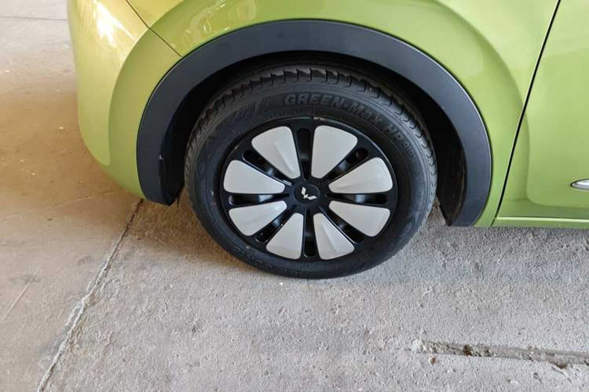 Used Wuling Bingo 2023 333 km Enjoyment Version Left Front Wheel Hub