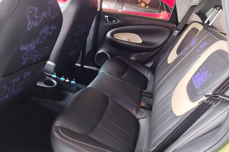 Used Wuling Bingo 2023 333 km Lingxi Connected Version Left Rear Seat