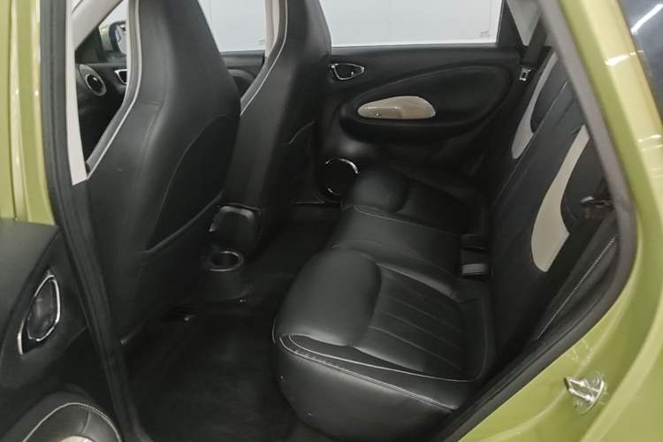 Used Wuling Bingo 2023 333 km Enjoyment Version Left Rear Seat