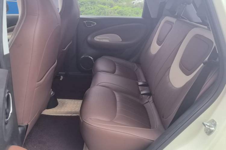 Used Wuling Bingo 2023 333 km Lingxi Connected+ Version Left Rear Seat