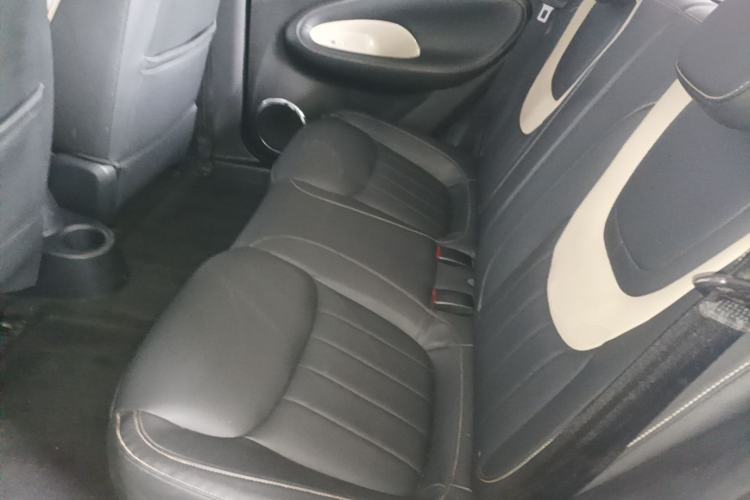Used Wuling Bingo 2023 333 km Lingxi Connected+ Version Left Rear Seat