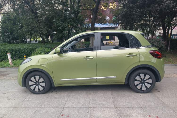 Used Wuling Bingo 2023 333 km Enjoyment Version Left Side