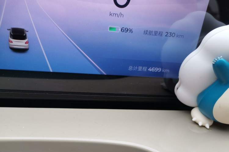 Used Wuling Bingo 2023 333 km Lingxi Connected Version Odometer Close Up