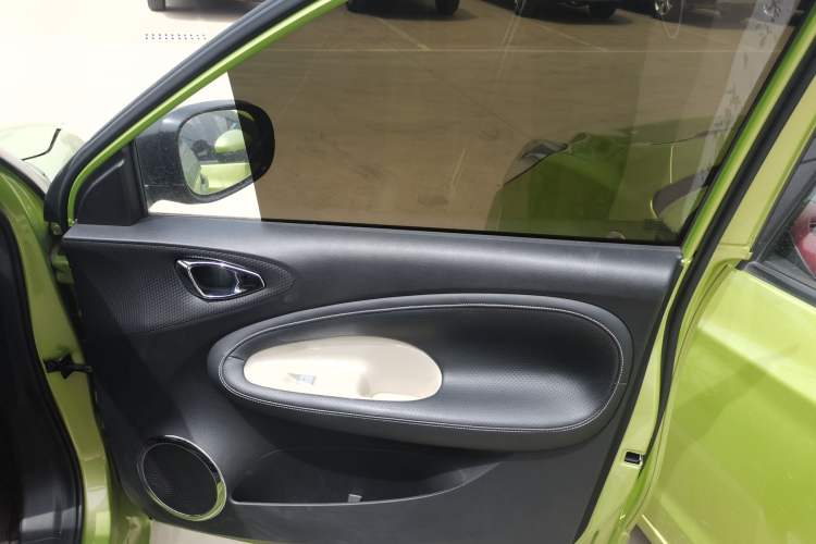 Used Wuling Bingo 2023 333 km Lingxi Connected Version Right Front Door Interior
