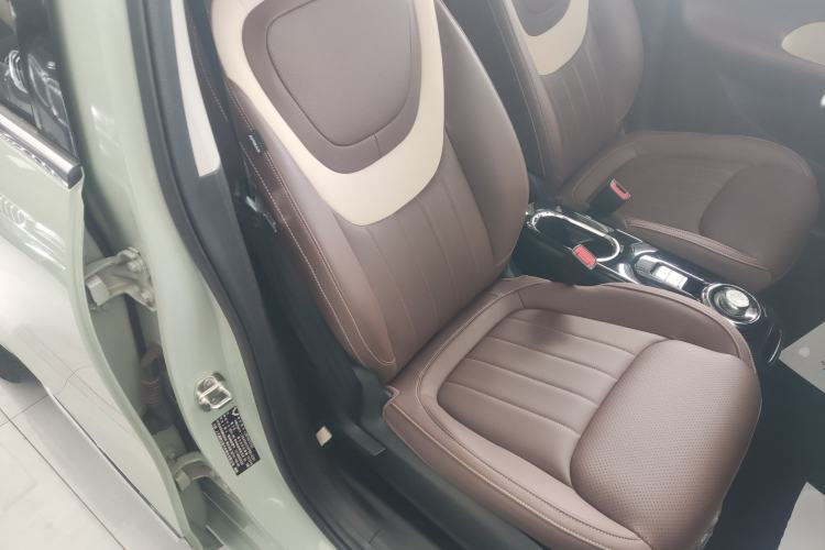 Used Wuling Bingo 2023 410 km Lingxi Deluxe Edition Right Front Seat