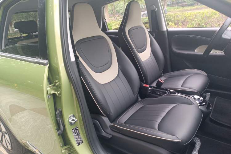 Used Wuling Bingo 2023 333 km Enjoyment Version Right Front Seat