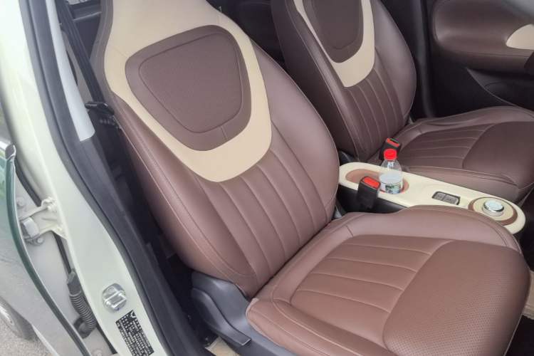 Used Wuling Bingo 2023 333 km Lingxi Connected+ Version Right Front Seat