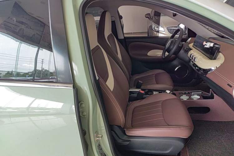 Used Wuling Bingo 2023 410 km Lingxi Deluxe Edition Right Front Seat