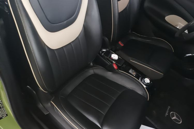 Used Wuling Bingo 2023 333 km Lingxi Connected+ Version Right Front Seat
