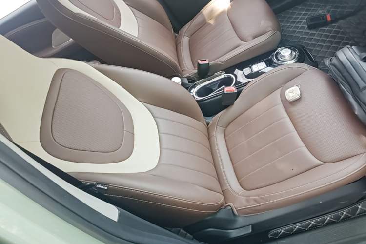 Used Wuling Bingo 2023 410 km Lingxi Deluxe Edition Right Front Seat