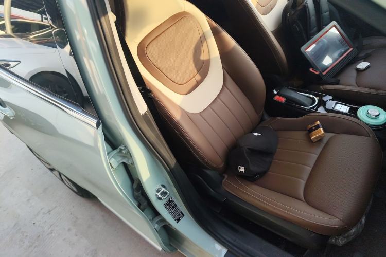 Used Wuling Bingo 2023 410 km Lingxi Deluxe Edition Right Front Seat