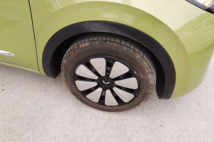 Used Wuling Bingo 2023 333 km Lingxi Connected Version Right Front Wheel Hub