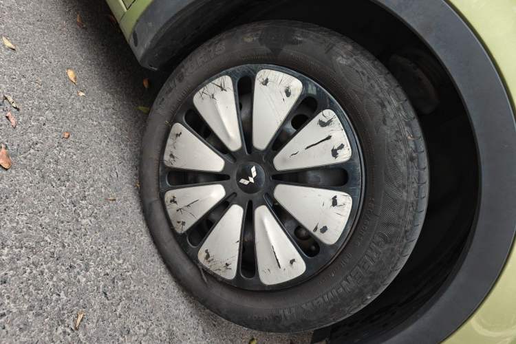 Used Wuling Bingo 2023 333 km Lingxi Connected+ Version Right Front Wheel Hub