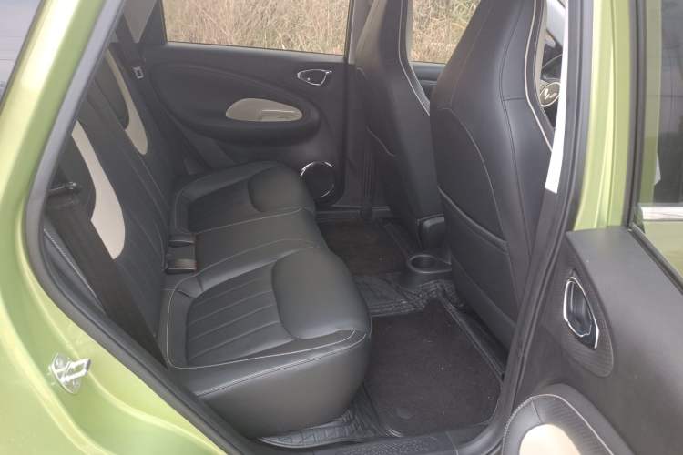 Used Wuling Bingo 2023 333 km Lingxi Connected Version Right Rear Seat